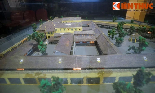 Soi từng góc cạnh nhà tù Hỏa Lò thời thuộc địa