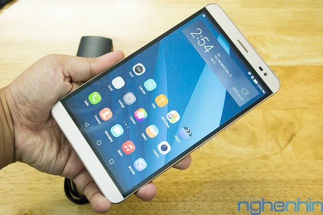 Ảnh thực tế phablet Huawei P8 max siêu mỏng siêu bự
