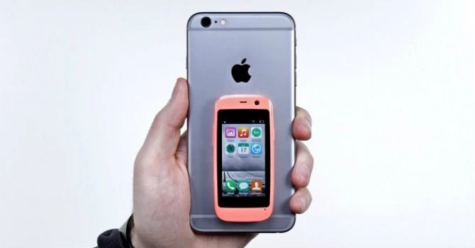 Smartphone nhỏ nhất thế giới trông như thế nào?