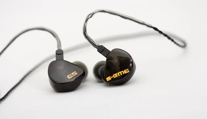 Mở hộp cặp tai nghe S-EM6 24 triệu đồng