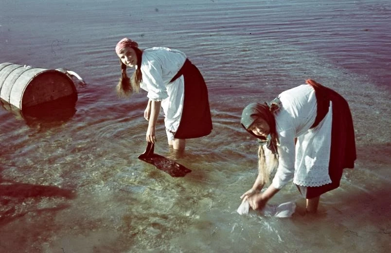 Ảnh màu cực hiếm về cuộc sống ở Ukraine năm 1942