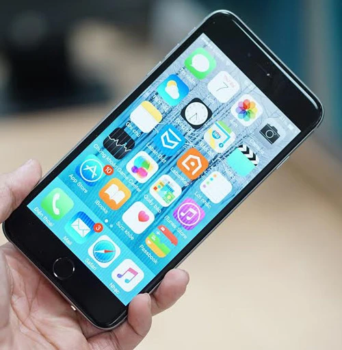 Đập hộp smartphone có đèn flash phía trước rẻ nhất ở VN