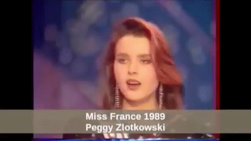 Diem danh loat hoa hau 