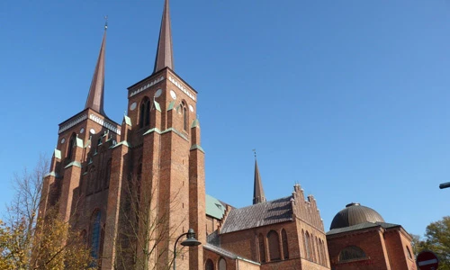 Chiêm ngưỡng nhà thờ cổ bằng gạch cổ xưa nhất Bắc Âu 