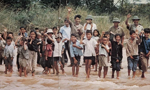Ảnh hiếm về vùng giải phóng thời chiến tranh Việt Nam (1)