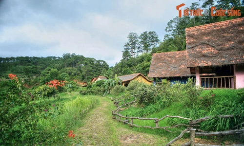 Ngôi làng như bước ra từ cổ tích giữa núi rừng Đà Lạt