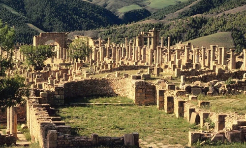 Tàn tích thành phố thương mại nổi tiếng La Mã cổ đại 