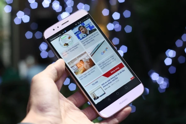 Cận cảnh điện thoại Huawei G7 Plus giá gần 9 triệu đồng