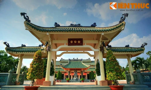 Cận cảnh tòa Văn Miếu cực kỳ hoành tráng ở miền Nam