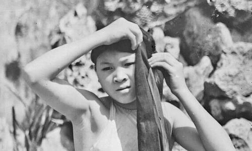 Vì sao người Việt xưa quấn khăn quanh đầu?