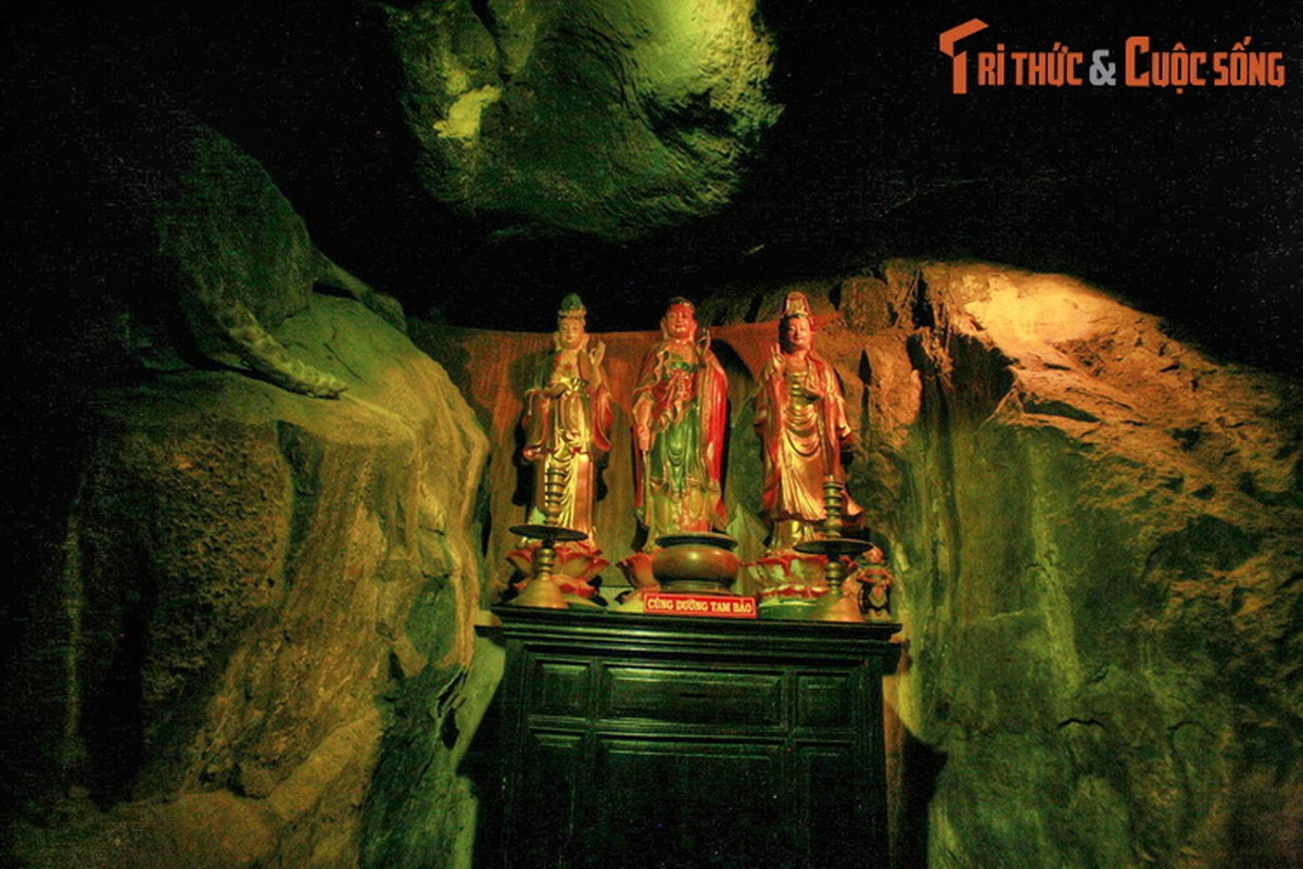Năm 1885, do cảm mến đức độ của sư nữ Diệu Thiện, ông phán Thông (Nguyễn Ngọc Cang) ở Châu Đốc và nhân dân quanh vùng đã tự quyên góp tiền của, xây dựng lại chùa. Hang núi gắn với giai thoại xưa đã được sửa chữa và mở rộng để làm nơi thờ chư Phật. Mời quý độc giả xem video: Ý nghĩa những phong tục ngày Tết Việt | VTC1.