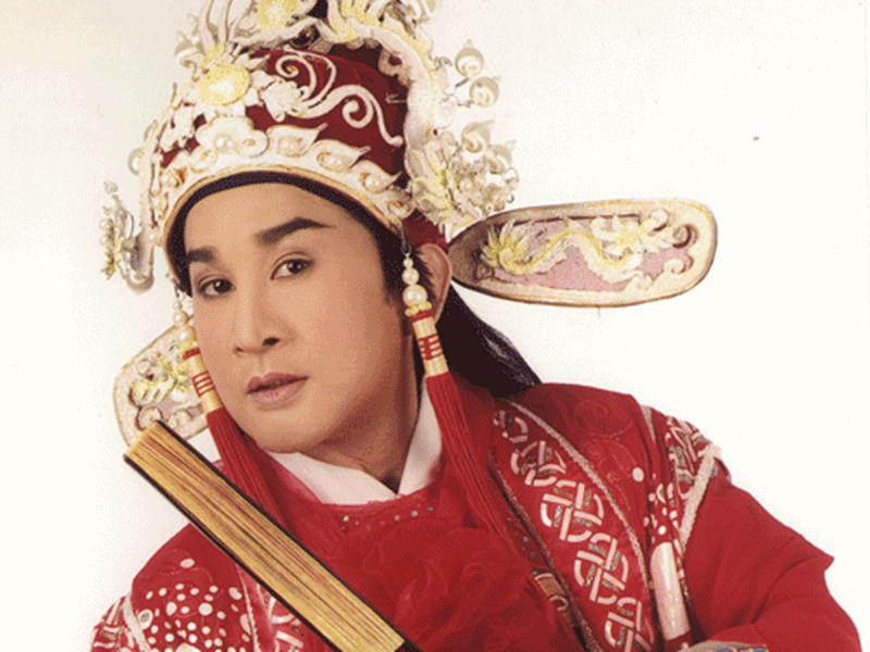 Theo Lao động, Kim Tử Long từng đoạt giải "Đôi diễn viên được yêu thích nhất" năm 1994 (cùng nghệ sĩ Ngọc Huyền), Huy chương Vàng Hội diễn sân khấu chuyên nghiệp toàn quốc 1995, Gương mặt nghệ sĩ tài hoa năm 2000, giải Mai Vàng 2003…Ảnh: Người lao động