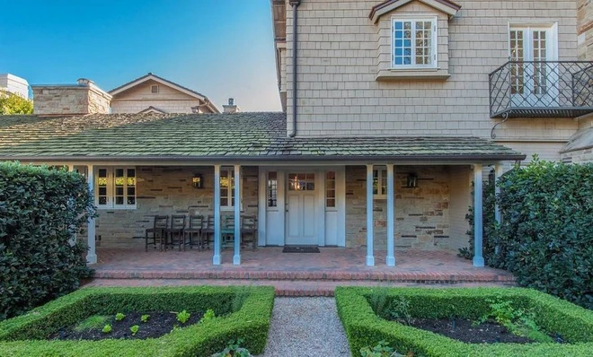 Bên trong biệt thự 10 triệu USD tỷ phú giàu nhất thế giới mới mua