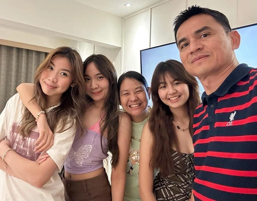 HLV Kiatisuk cùng gia đình nghỉ dưỡng vui vẻ trước khi trở lại VN