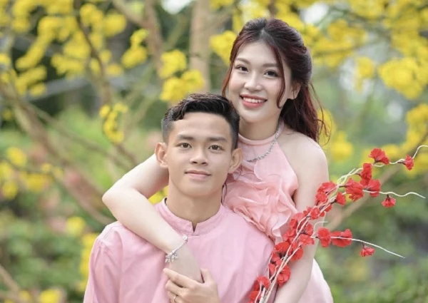 Chân dung bà xã mới cưới của tiền đạo Bùi Vĩ Hào