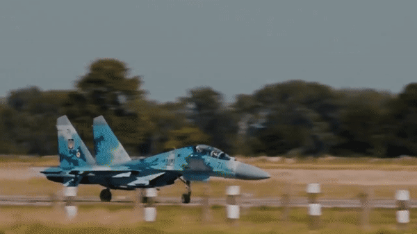 Trong thời gian dài không ai nhìn thấy hai chiếc Su-27 này kể từ khi chúng biến mất khi công ty Pride Aircraft đăng tin bán chúng. Tuy nhiên, nhiều người tin rằng hai chiếc Su-27 này đã được không quân Mỹ vận hành tại cơ sở thử nghiệm bí mật Groom Lake, hay còn gọi là "Khu vực 51". Theo The Drive, Military Today.