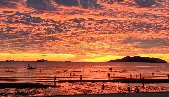 Bình minh ở biển Cửa Lò