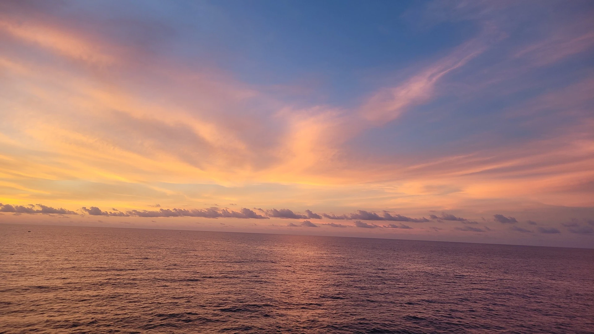 Ngắm hoàng hôn và bình minh ở Trường Sa