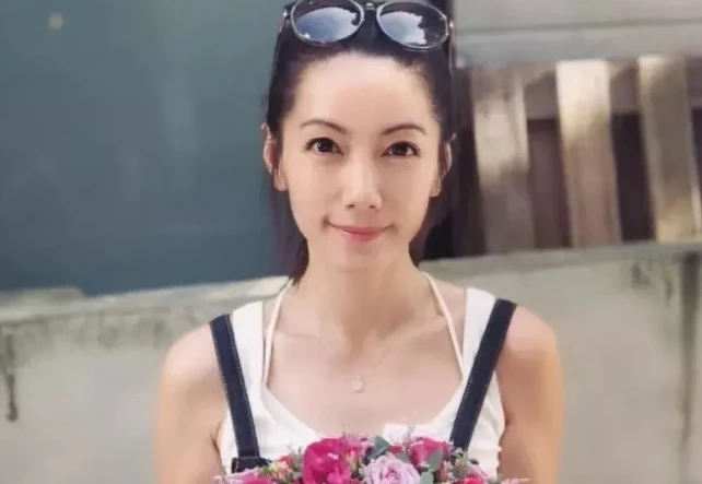 Mỹ nhân tan nát sự nghiệp vì "một tay bắt 3 cá", yêu 14 người