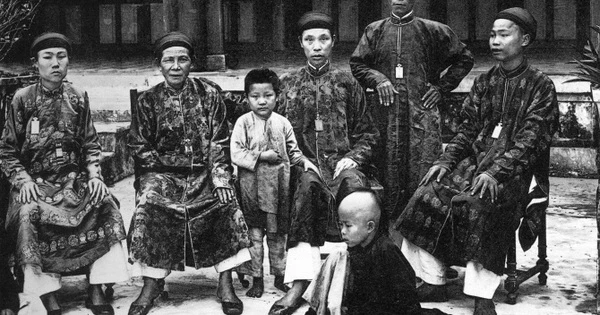 Việt Nam hơn 100 năm đẹp ngỡ ngàng qua góc máy người Pháp