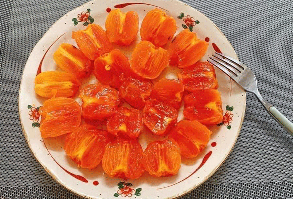 Hồng cổ đỏ như cà chua bi, dân Hà thành ồ ạt chốt đơn - Hình 2 Hong co do nhu ca chua bi, dan Ha thanh o at chot don-Hinh-2