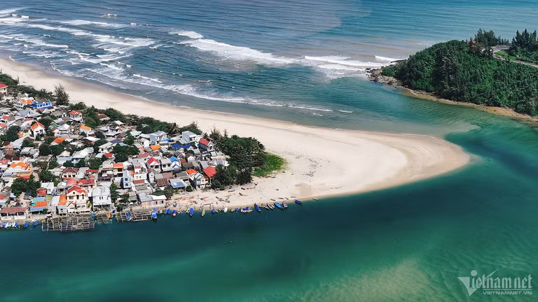 "Vịnh biển đẹp nhất thế giới" ở Việt Nam