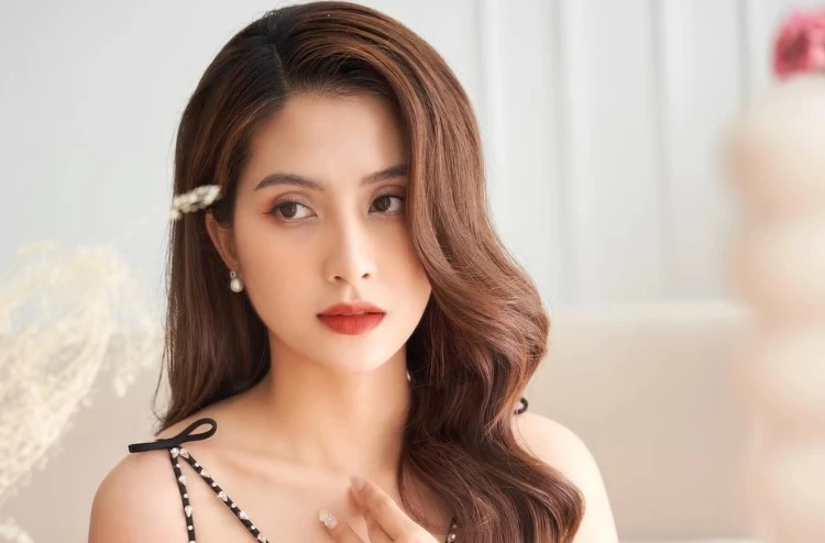 Thiên An ngày càng gợi cảm