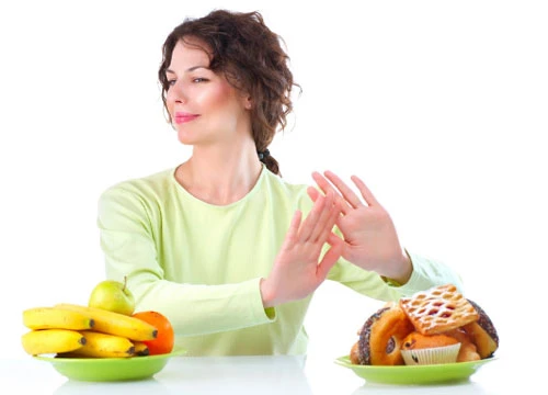 Những thực phẩm cần loại bỏ khỏi khẩu phần ăn để hạn chế ung thư