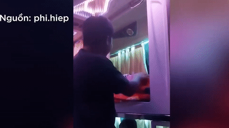 Den diem dung, phu xe ta hoa khi lay mai ma khach khong mo mat