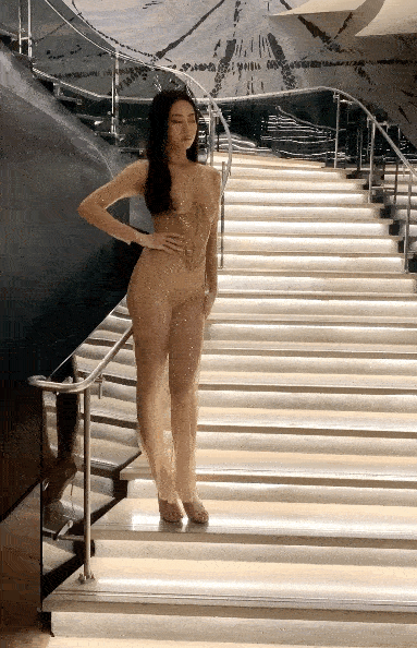 Ngọc Trinh, H'Hen Niê mặc váy lưới tưởng không hở mà hở không tưởng - Hình 7 Ngoc Trinh, H'Hen Nie mac vay luoi tuong khong ho ma ho khong tuong-Hinh-7