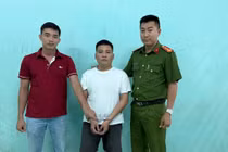 Đối tượng bị truy nã 'sa lưới' khi về thăm quê