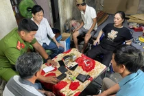 Bắt nhóm đối tượng đánh bạc, thu giữ hơn 53 triệu đồng