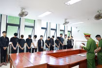 Khởi tố nhóm đối tượng bắt giữ người trái pháp luật ở Quảng Trị