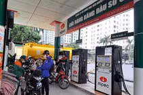 Giá xăng hôm nay 02/7: Bất ngờ tụt dốc?