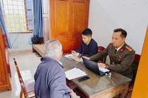 Chia sẻ thông tin xuyên tạc, cụ ông bị phạt 7,5 triệu đồng