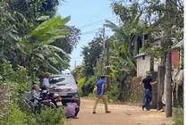 Truy bắt nghi phạm đâm hàng xóm tử vong rồi bỏ trốn