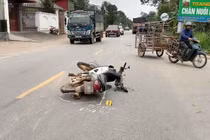 Va chạm với xe đầu kéo, người đàn ông đi xe máy tử vong