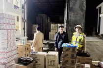 Bắt vụ vận chuyển số lượng lớn mỹ phẩm lậu ở Hà Tĩnh