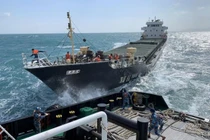 Tàu chở gần 6.000 tấn xi măng bị chìm trên vùng biển TP Huế