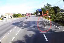 Chồng lao vào ô tô tự tử, vợ tử vong bất thường tại nhà