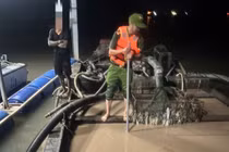 Bắt giữ nhiều phương tiện vận chuyển, tàng trữ cát lậu