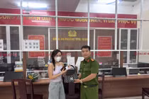 Nhận lại tài sản đánh rơi, người dân viết thư cảm ơn công an