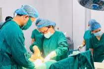 Cứu sống hai mẹ con sản phụ bị rau bong non nguy kịch