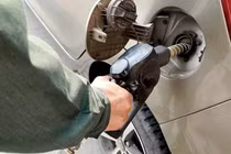 Giá xăng hôm nay 05/6: Đồng loạt quay đầu?