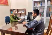 Tá hoả khi mua đất thật, nhận sổ đỏ giả ở Hà Tĩnh