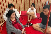 Bắt 4 nam, nữ 'đập đá' trong nhà nghỉ ở Lâm Đồng