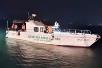 Cứu sống 2 ngư dân gặp nạn trên vùng biển Quảng Trị