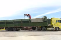 Chở vượt tải trọng, chủ và tài xế xe tải bị phạt 333 triệu đồng