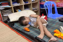 Bé trai 4 tuổi bị bỏ rơi trên taxi ở Khánh Hoà