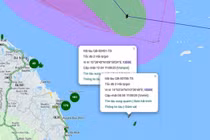 Di chuyển tránh bão, 2 tàu cá Quảng Bình bị sóng đánh chìm